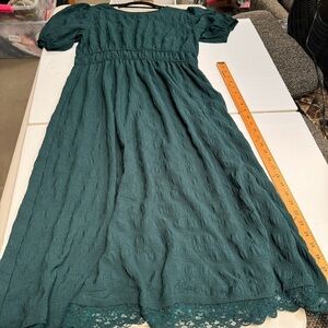 Ava Rose green midi dress short puff sleeve XL extra large textured evergreen